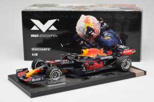 Red Bull Racing RB16B #33 M. Verstappen Monaco GP Winner 2021 Minichamps 1:18 113210533-R1 Resin — Bild 6 von 6
