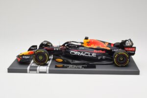 Oracle Red Bull Racing RB18 #33 M. Verstappen Belgian GP 2022 Minichamps 1:18 113221401 Resin