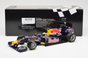 Red Bull Racing RB7 #2 M. Webber Showcar F1 2011 Minichamps 1:18 110110072 Metall — Bild 6 von 6