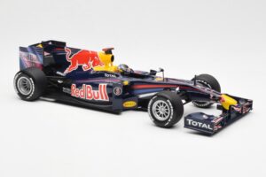 Red Bull Racing Renault RB5 #5 S. Vettel Showcar 2010 Minichamps 1:18 153100175 Metall — Bild 4 von 6