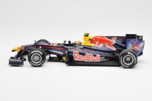 Red Bull Racing Renault RB6 #6 M. Webber F1 2010 Minichamps 1:18 110100006 Metall — Bild 3 von 6