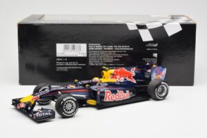 Red Bull Racing Renault RB6 #6 M. Webber F1 2010 Minichamps 1:18 110100006 Metall — Bild 6 von 6