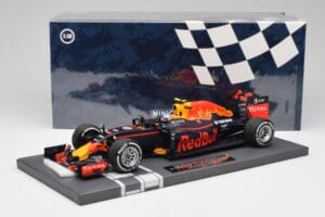 Red Bull RB12 #33 M. Verstappen Spain GP Winner 2016 Minichamps 1:18 117160333 Metall — Bild 6 von 7