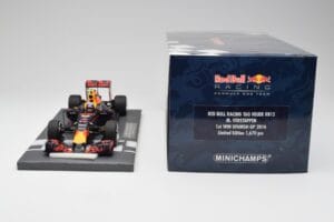 Red Bull RB12 #33 M. Verstappen Spain GP Winner 2016 Minichamps 1:18 117160333 Metall — Bild 7 von 7