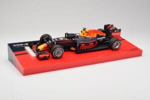 Red Bull RB12 #33 M. Verstappen Spain GP Winner 2016 Minichamps 1:18 147160533 Metall — Bild 2 von 6