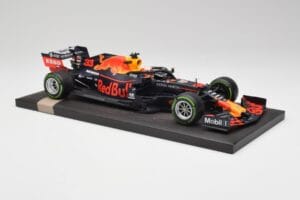 Red Bull RB15 #33 M. Verstappen German GP Winner Wet 2019 Minichamps 1:18 113191133 Metall — Bild 4 von 7