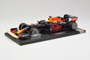 Red Bull RB16 #33 M. Verstappen Abu Dhabi GP Winner 2020 Minichamps 1:18 113201733 Metall — Bild 2 von 6