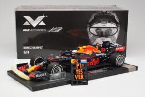 Red Bull RB16 #33 M. Verstappen Abu Dhabi GP Winner 2020 Minichamps 1:18 113201733 Metall — Bild 6 von 6