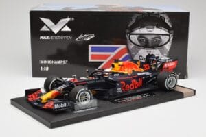 Red Bull RB16 #33 M. Verstappen Red Bull Racing 70th Anniversary GP Winner 2020 Minichamps 1:18 113200533-M1 Resin — Bild 7 von 7