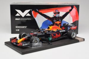 Red Bull RB16B #33 M. Verstappen Dutch GP Winner 2021 Minichamps 1:18 113212533 Metall — Bild 6 von 7