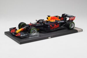 Red Bull RB16B #33 M. Verstappen Emilia Romagna GP Winner 2021 Minichamps 1:18 113210233T Metall — Bild 2 von 6