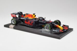 Red Bull RB16B #33 M. Verstappen Emilia Romagna GP Winner 2021 Minichamps 1:18 113210233T Metall — Bild 4 von 6