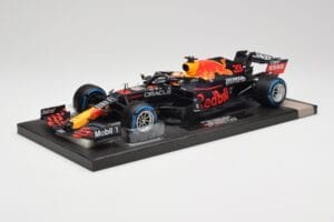 Red Bull RB16B #33 M. Verstappen Belgian GP 2021 Winner Minichamps 1:18 113211333 Resin — Bild 2 von 7