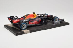 Red Bull RB16B #33 M. Verstappen Belgian GP 2021 Winner Minichamps 1:18 113211333 Resin — Bild 3 von 7