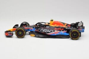 Red Bull RB19 #1 M. Verstappen Austin GP Winner 2023 Minichamps 1:18 110231901 Metall — Bild 3 von 6