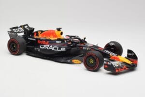Red Bull RB19 #1 M. Verstappen Qatar Sprint Race 2nd WC 2023 Minichamps 1:18 110231801 Metall — Bild 4 von 6