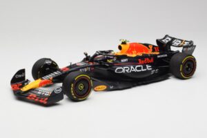 Red Bull RB19 #11 S. Perez Italian GP 2nd 2023 Minichamps 1:18 110231511 Metall