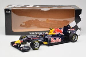 Red Bull RB5 #14 M. Webber Chinese GP 2nd 2009 Minichamps 1:18 150090114 Metall — Bild 6 von 6