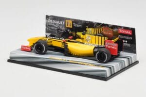 Renault R30 #11 R. Kubica Race Car 2010 Minichamps 1:43 403100081 Metall — Bild 3 von 6