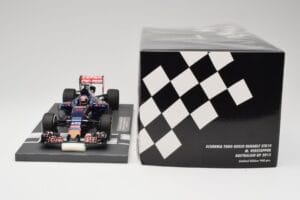 Scuderia Toro Rosso STR10 Renault #33 M. Verstappen Australian GP 2015 Minichamps 1:18 117150033 Resin — Bild 6 von 7