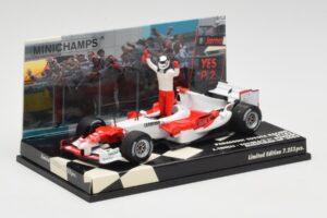 Toyota TF105 #16 J. Trulli Malaysia GP Podium 2005 Minichamps 1:43 400050116 Metall — Bild 2 von 4