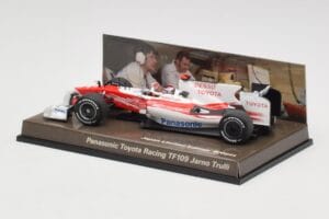 Toyota TF109 Panasonic Toyota Racing #9 J. Trulli F1 2009 Minichamps 1:43 AM62130 Metall — Bild 3 von 5