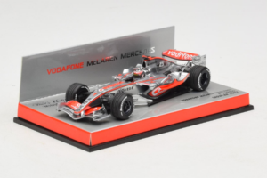 McLaren MP4-22 Mercedes #1 F. Alonso Vodafone McLaren Showcar F1 2007 Minichamps 1:43 533074371 Metall — Bild 2 von 5