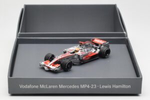 McLaren MP4-23 Mercedes #22 L. Hamilton F1 World Champion 2008 Minichamps 1:43 B66962422 Metall — Bild 4 von 4