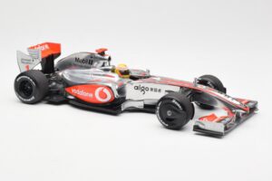 McLaren MP4-24 #1 L. Hamilton 2009 Dealer Edition Minichamps 1:18 503091801 Metall — Bild 4 von 6