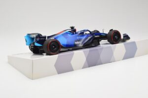 Williams FW44 Mercedes #23 A. Albon Bahrain GP 2022 Case Edition Minichamps 1:18 147220123 Resin — Bild 3 von 7