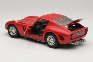 Ferrari 250 GTO Rot Bburago 1:18 B003 Metall — Bild 5 von 8