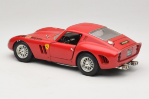 Ferrari 250 GTO Rot Bburago 1:18 B003 Metall — Bild 7 von 8