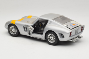 Ferrari 250 GTO #172 Tour de France 1964 Bburago 1:18 7011 Metall — Bild 5 von 8