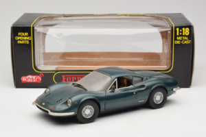 Ferrari 246 GT Dino Grün Anson 1:18 30359 Metall — Bild 8 von 8