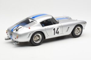Ferrari 250 GT SWB #14 P. Noblet / J. Guichet Team Noblet 3rd Place 24 Hours of Le Mans 1961 CMC 1:18 M-079 Metall — Bild 2 von 6