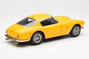 Ferrari 250 GT SWB Gelb CMC 1:18 M-054 Metall — Bild 2 von 6