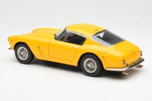 Ferrari 250 GT SWB Gelb CMC 1:18 M-054 Metall — Bild 5 von 6