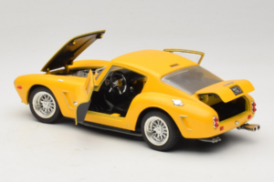 Ferrari 250 GT Berlinetta Gelb Jouef Evolution 1:18 301200 Metall — Bild 5 von 8