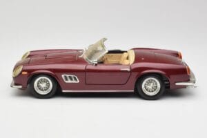 Ferrari 250 GT California Rot Hot Wheels 1:18 3401158 Metall — Bild 4 von 8