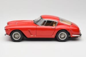 Ferrari 250 GT SWB Rot CMC 1:18 M-046 Metall — Bild 3 von 6