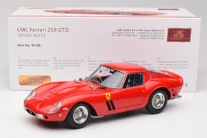 Ferrari 250 GTO London Show Rot CMC 1:18 M-256 Metall — Bild 6 von 6