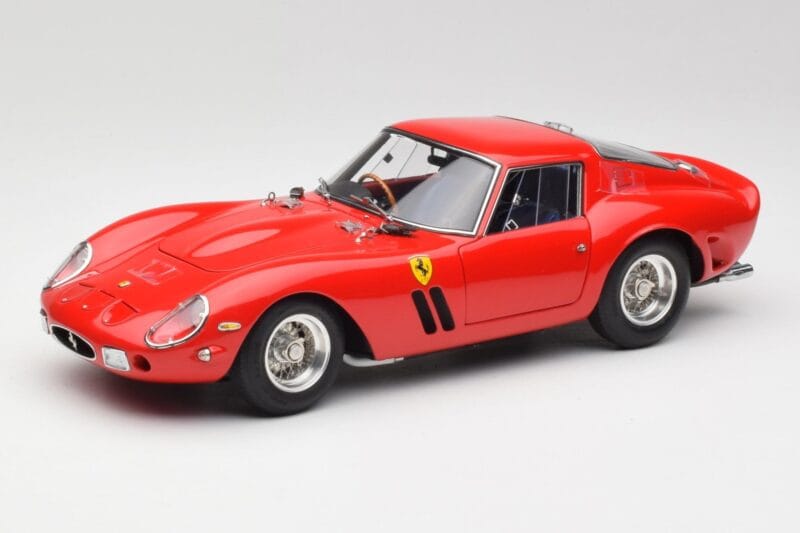Ferrari 250 GTO London Show Rot CMC 1:18 M-256 Metall
