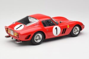 Ferrari 250 GTO #1 P. Rodriguez / W. Mairesse Paris 1000km 1962 CMC 1:18 M-254 Metall — Bild 2 von 6