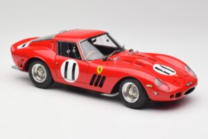 Ferrari 250 GTO #11 J. Surtees / M. Parkes Paris 1000km 1962 CMC 1:18 M-249 Metall — Bild 4 von 6