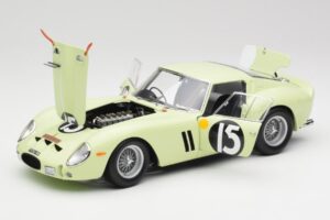 Ferrari 250 GTO #15 S. Moss / I. Ireland Goodwood Tourist Trophy Winner 1962 Kyosho 1:18 08438C Metall — Bild 2 von 8
