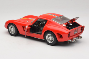 Ferrari 250 GTO #19 Rot Streifen 1962 Bburago 1:18 3011-P3 Metall — Bild 5 von 8