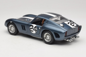 Ferrari 250 GTO #24 Blau Weißer Streifen 1962 Bburago 1:18 3011-B2 Metall — Bild 7 von 8