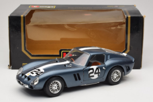 Ferrari 250 GTO #24 Blau Weißer Streifen 1962 Bburago 1:18 3011-B2 Metall — Bild 8 von 8