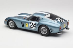 Ferrari 250 GTO #24 P. Rodriguez 12 Hours of Sebring GT3.0 Winner 1962 Kyosho 1:18 08438D Metall — Bild 7 von 8