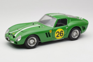Ferrari 250 GTO #26 Grün Weiße Streifen 1962 Bburago 1:18 3011-G3 Metall